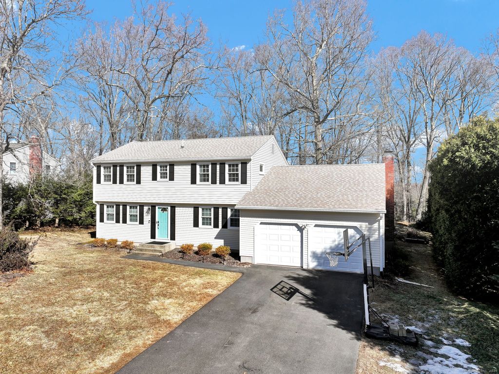 Photo of 54 Westview Terrace, Farmington, CT 06085 (MLS # 24140204)