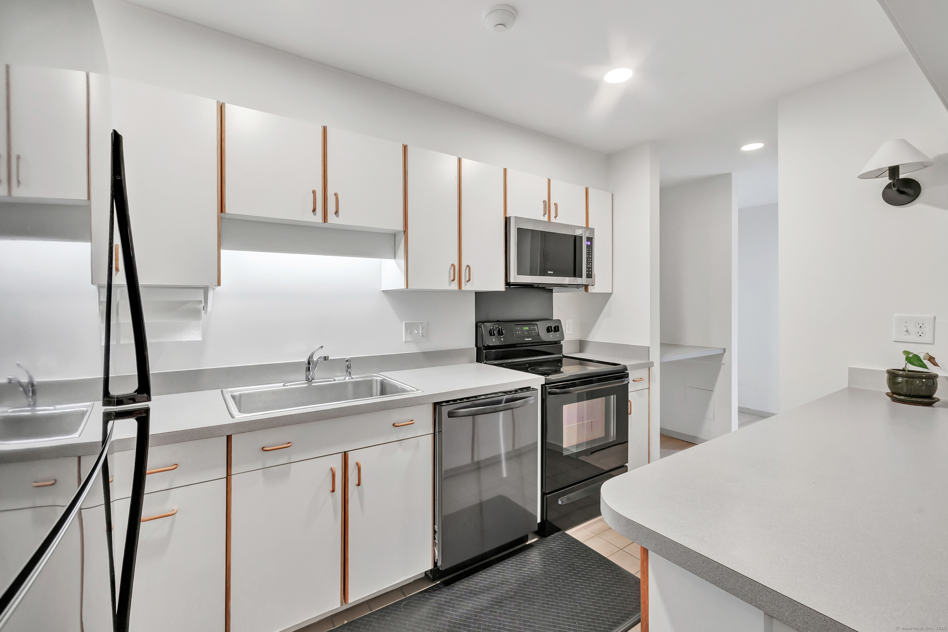 42 Temple Court #42, New Haven, Connecticut image 13