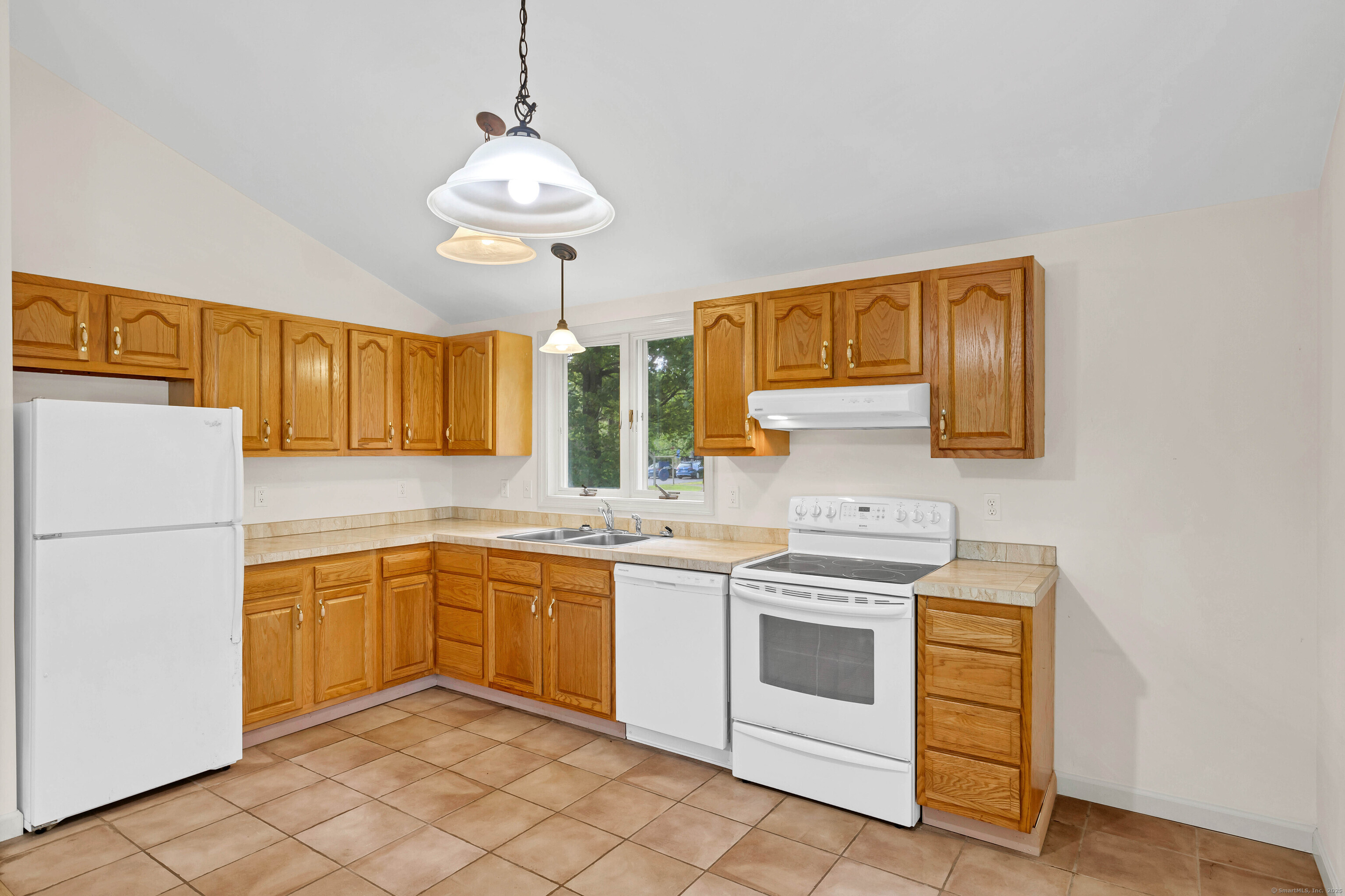 2 Lakeview Circle