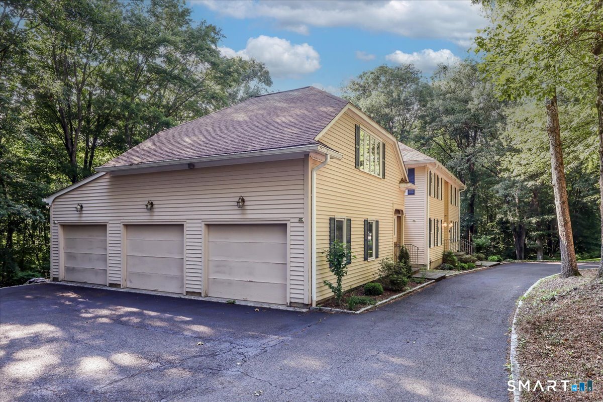 17 Herrmann Lane