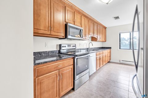 Tiny photo for 3200 Park Avenue #5C2, Bridgeport, CT 06604 (MLS # 24178544)