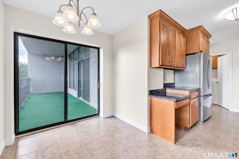 Tiny photo for 3200 Park Avenue #5C2, Bridgeport, CT 06604 (MLS # 24178544)