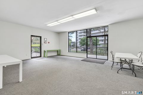 Tiny photo for 3200 Park Avenue #5C2, Bridgeport, CT 06604 (MLS # 24178544)