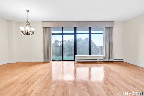 Tiny photo for 3200 Park Avenue #5C2, Bridgeport, CT 06604 (MLS # 24178544)