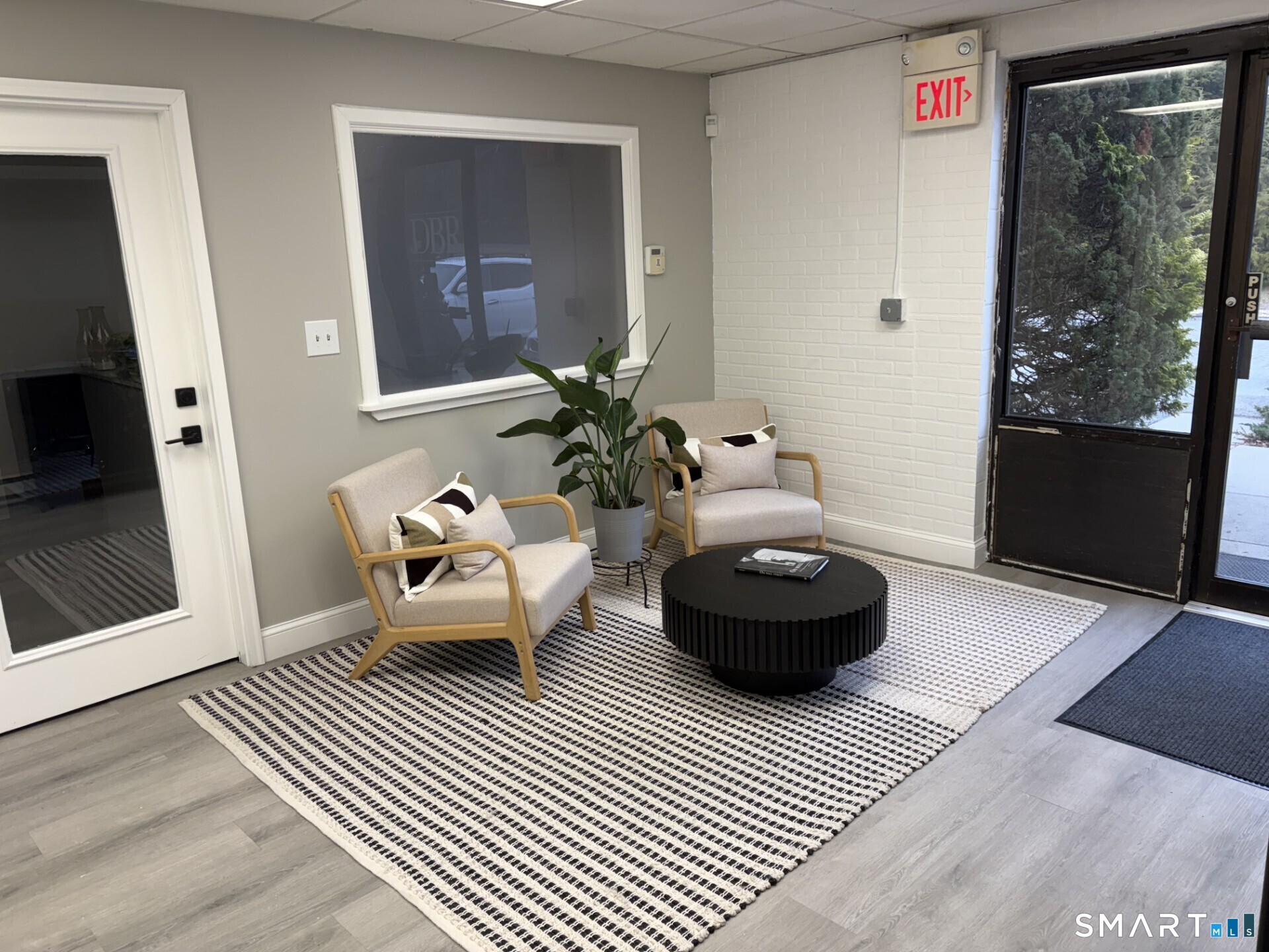 1068 Hartford Turnpike