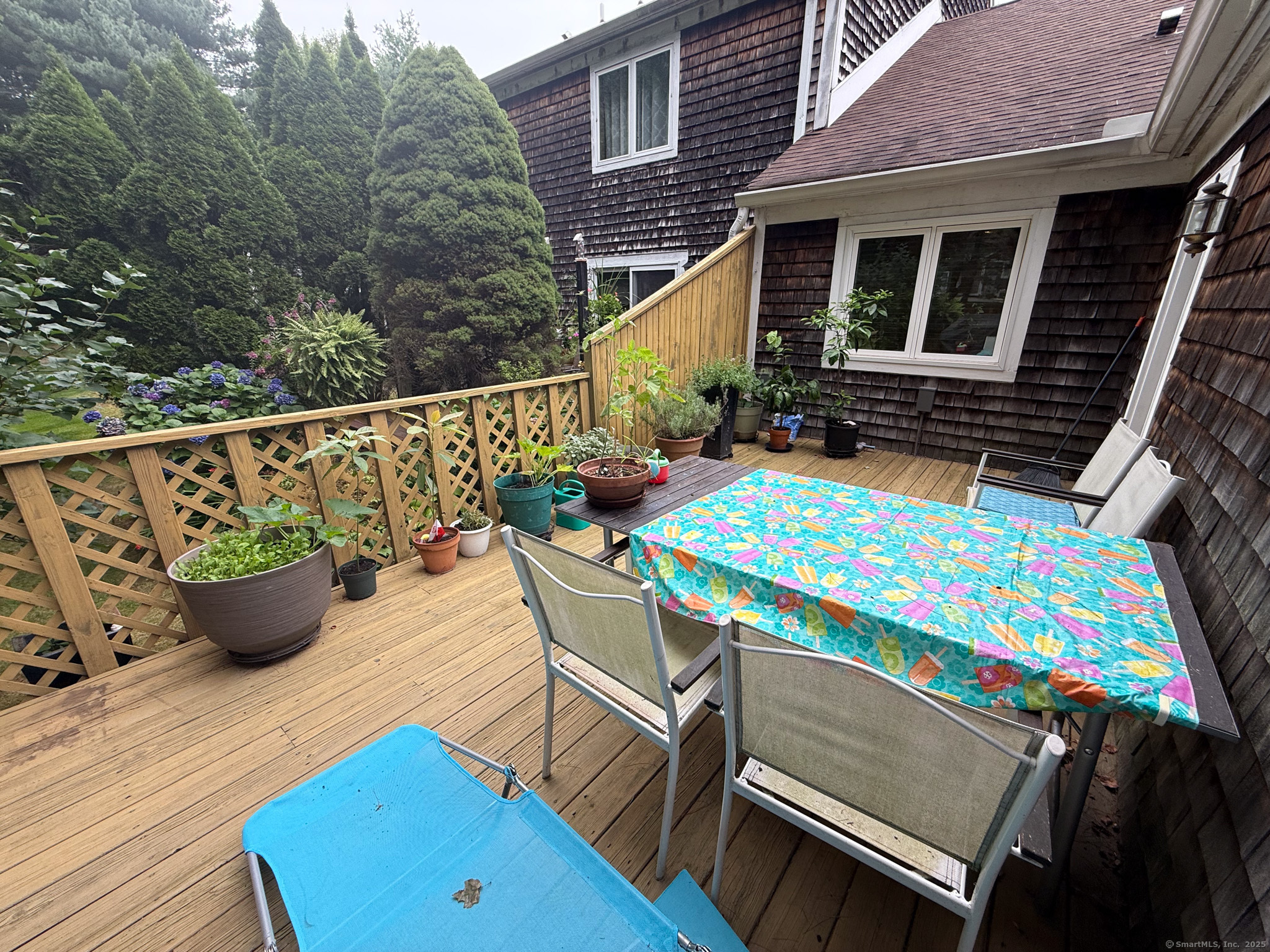 Farmington, Connecticut 06032, United States, 3 Bedrooms Bedrooms, ,2 BathroomsBathrooms,Residential,Active,193005