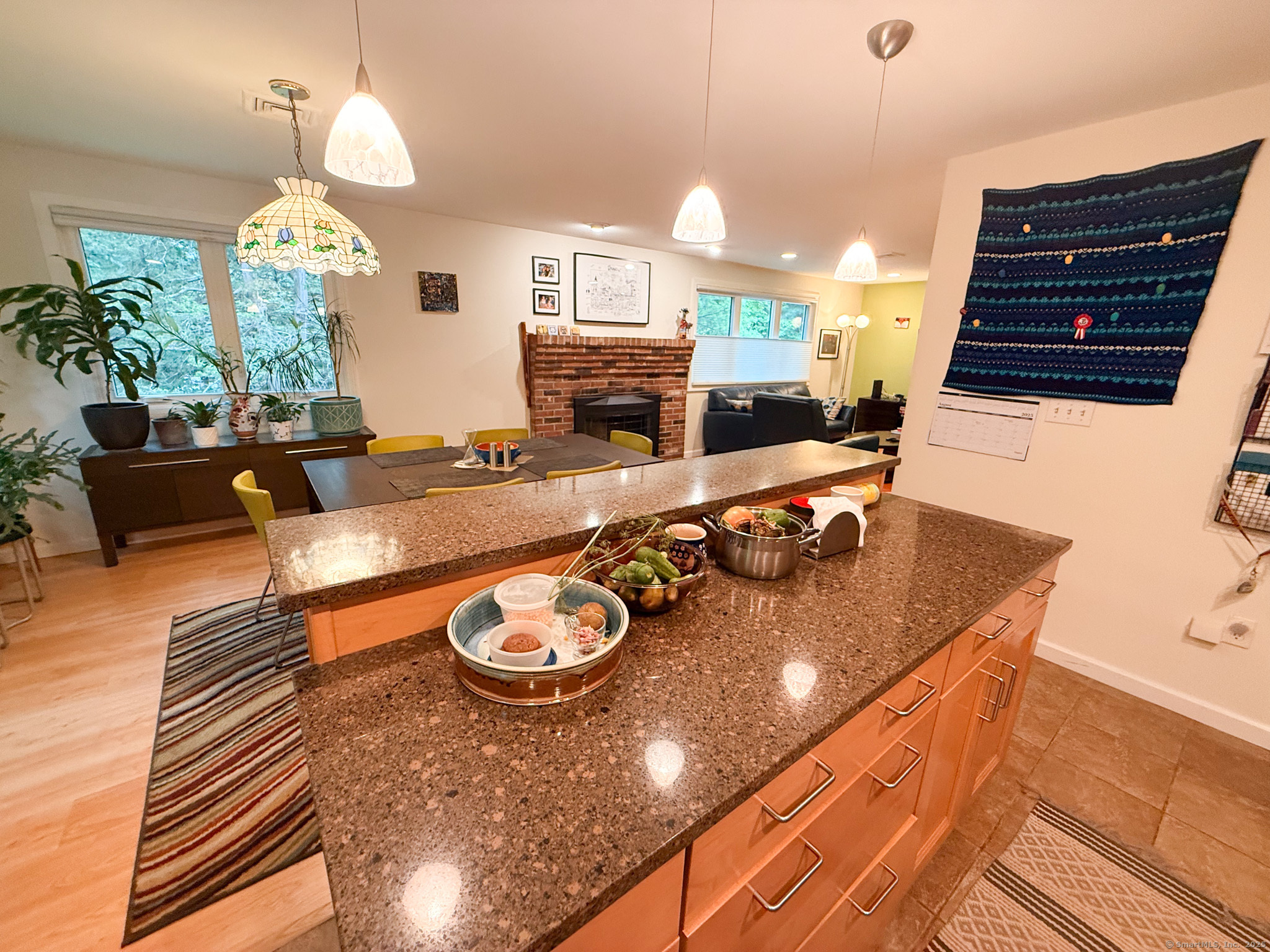 Farmington, Connecticut 06032, United States, 3 Bedrooms Bedrooms, ,2 BathroomsBathrooms,Residential,Active,193005