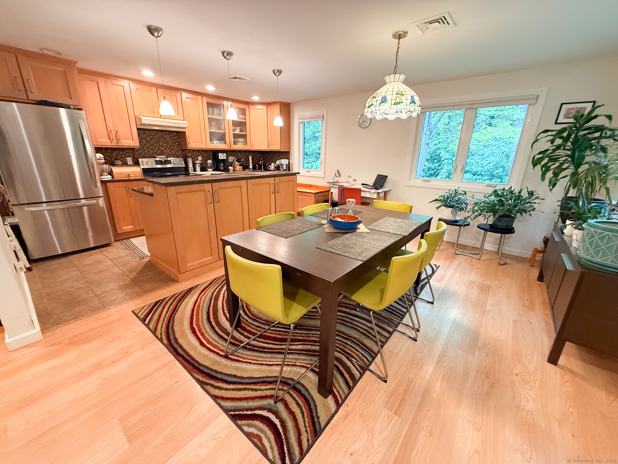 Farmington, Connecticut 06032, United States, 3 Bedrooms Bedrooms, ,2 BathroomsBathrooms,Residential,Active,193005 Farmington, Connecticut 06032, United States, 3 Bedrooms Bedrooms, ,2 BathroomsBathrooms,Residential,Active,193005