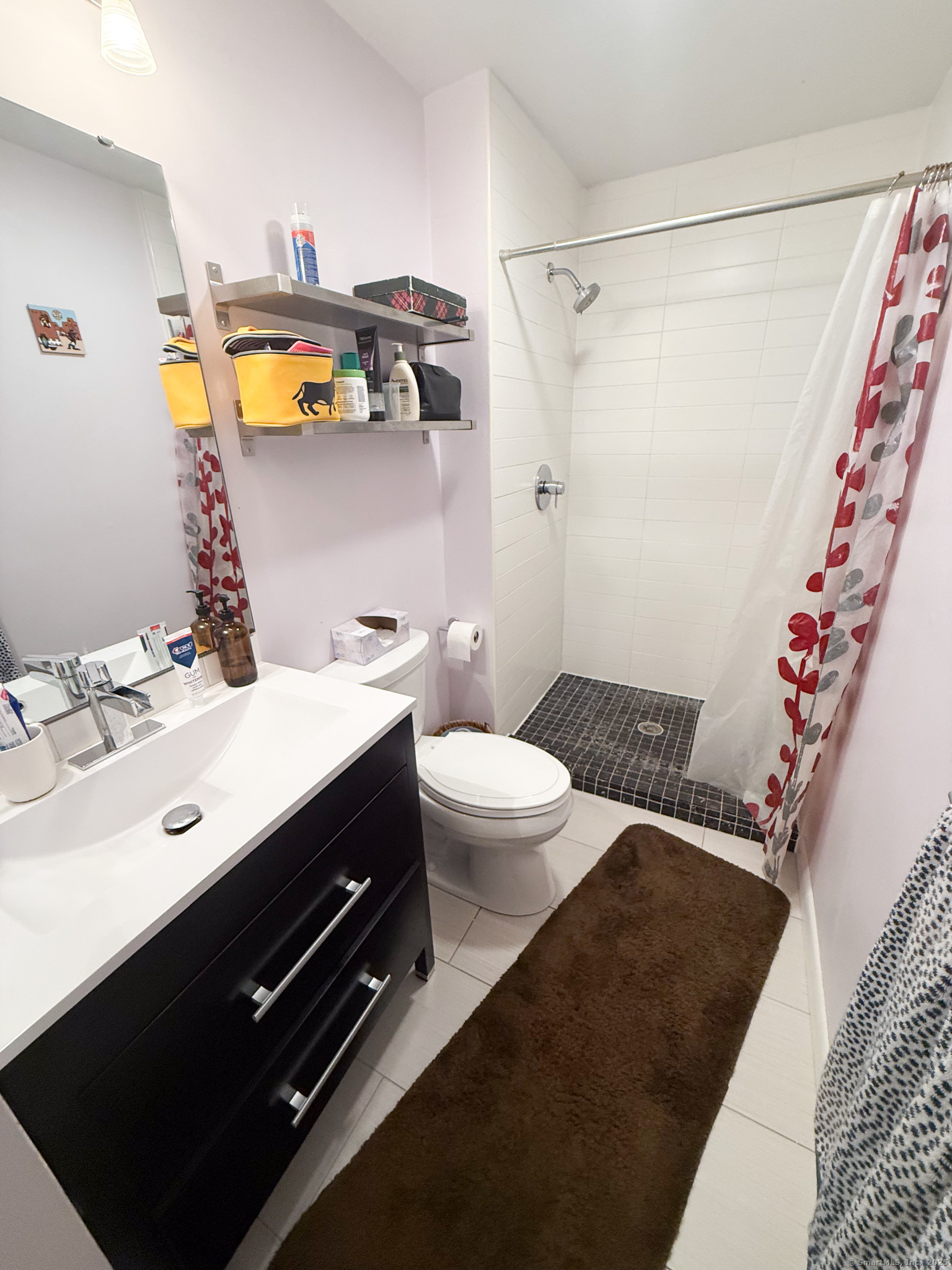 Farmington, Connecticut 06032, United States, 3 Bedrooms Bedrooms, ,2 BathroomsBathrooms,Residential,Active,193005