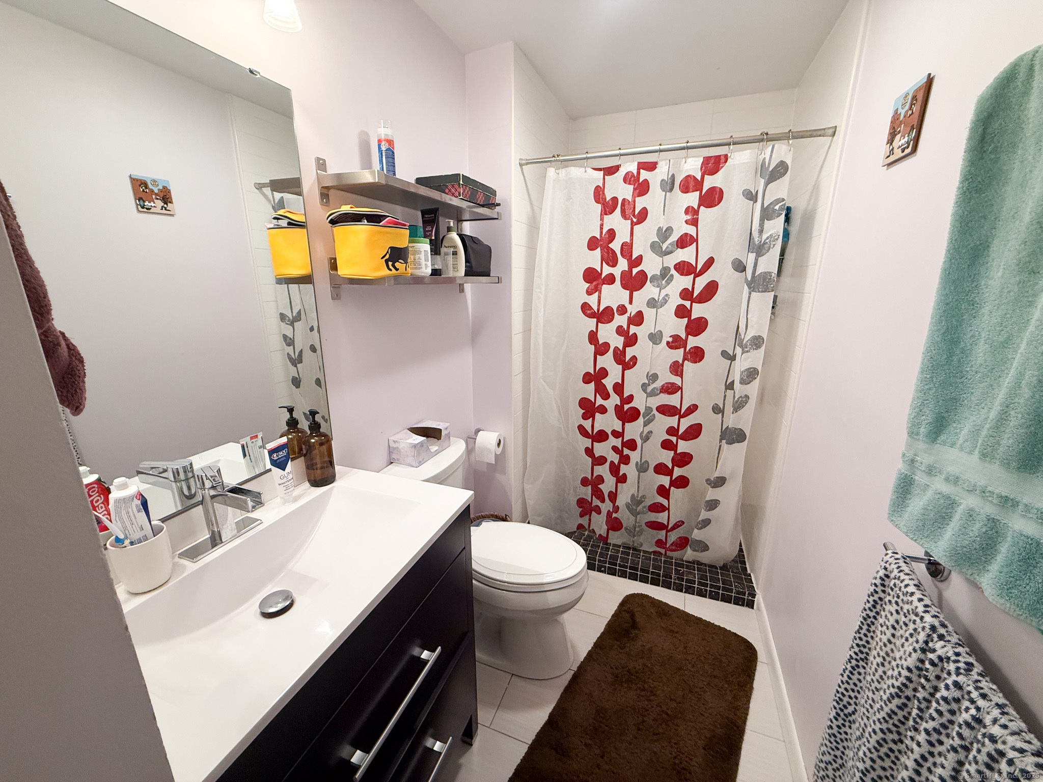 Farmington, Connecticut 06032, United States, 3 Bedrooms Bedrooms, ,2 BathroomsBathrooms,Residential,Active,193005