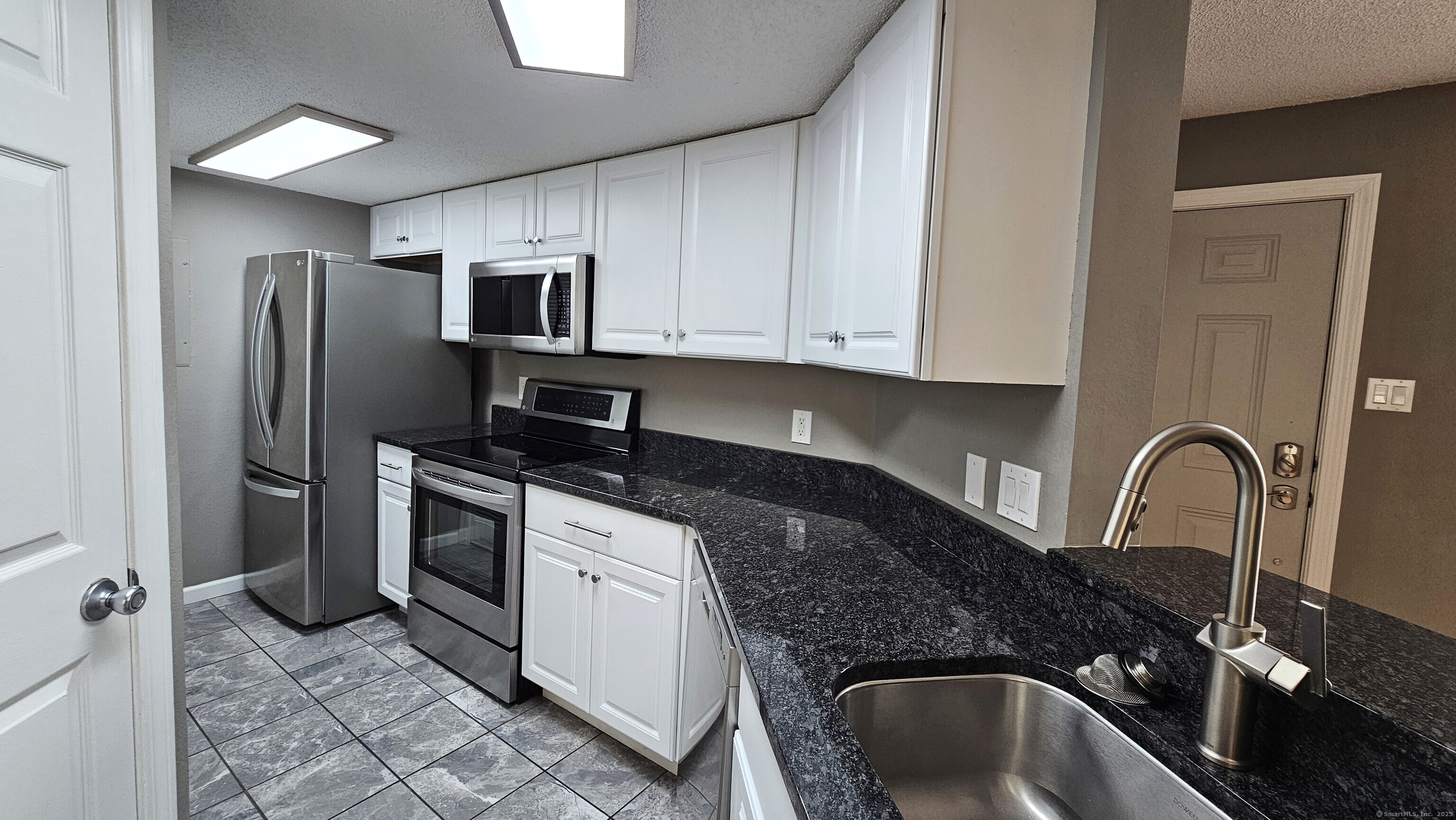 256 Carriage Crossing Lane #256, Middletown, Connecticut image 11