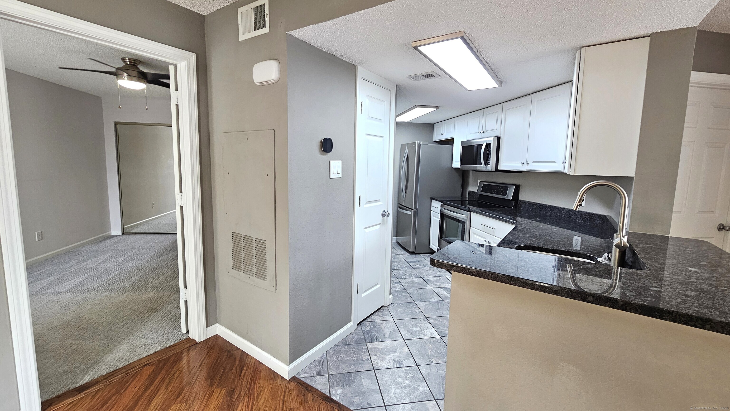 256 Carriage Crossing Lane #256, Middletown, Connecticut image 8