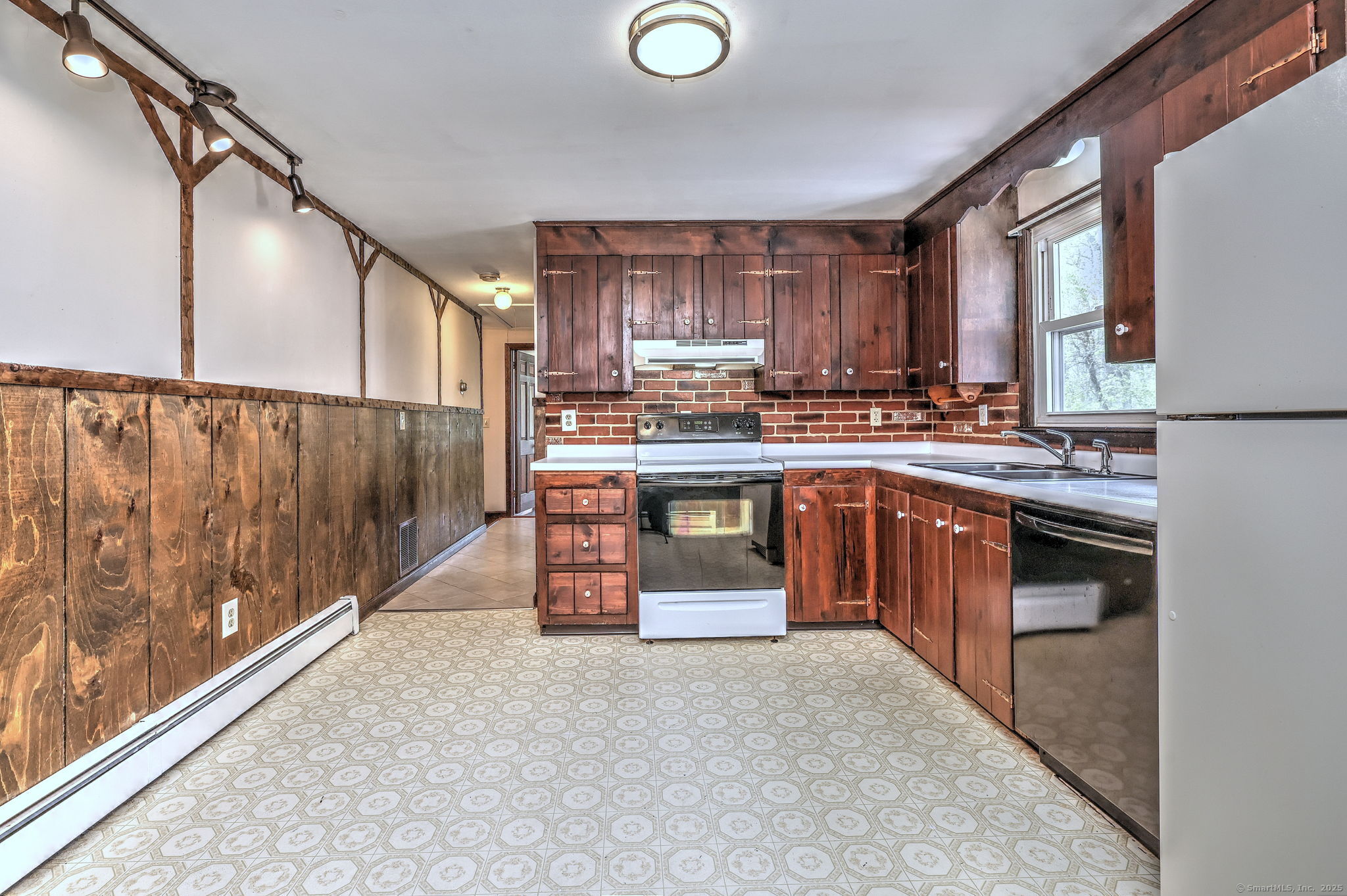 501 Durham Road, Madison, Connecticut image 9