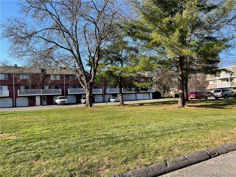 Photo of 72 Churchill Drive #72, Newington, CT 06111 (MLS # 24144111)