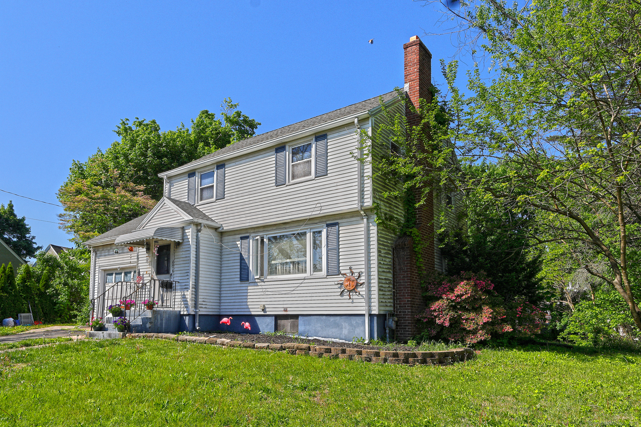 Property for Sale at Homestead Avenue, Hamden, Connecticut - Bedrooms: 3 
Bathrooms: 2 
Rooms: 7  - $284,900