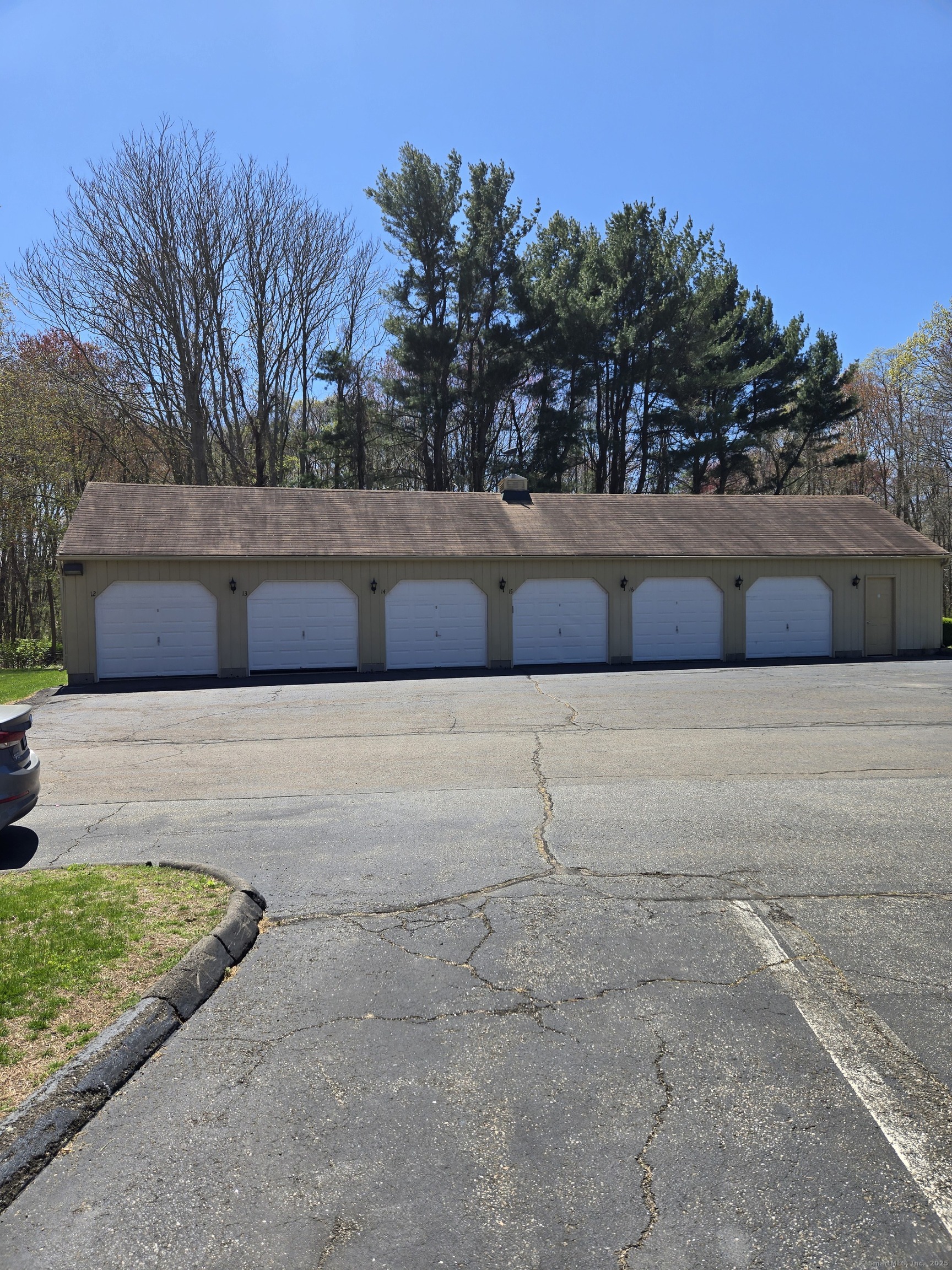 46 Founders Village #46, Clinton, Connecticut image 2