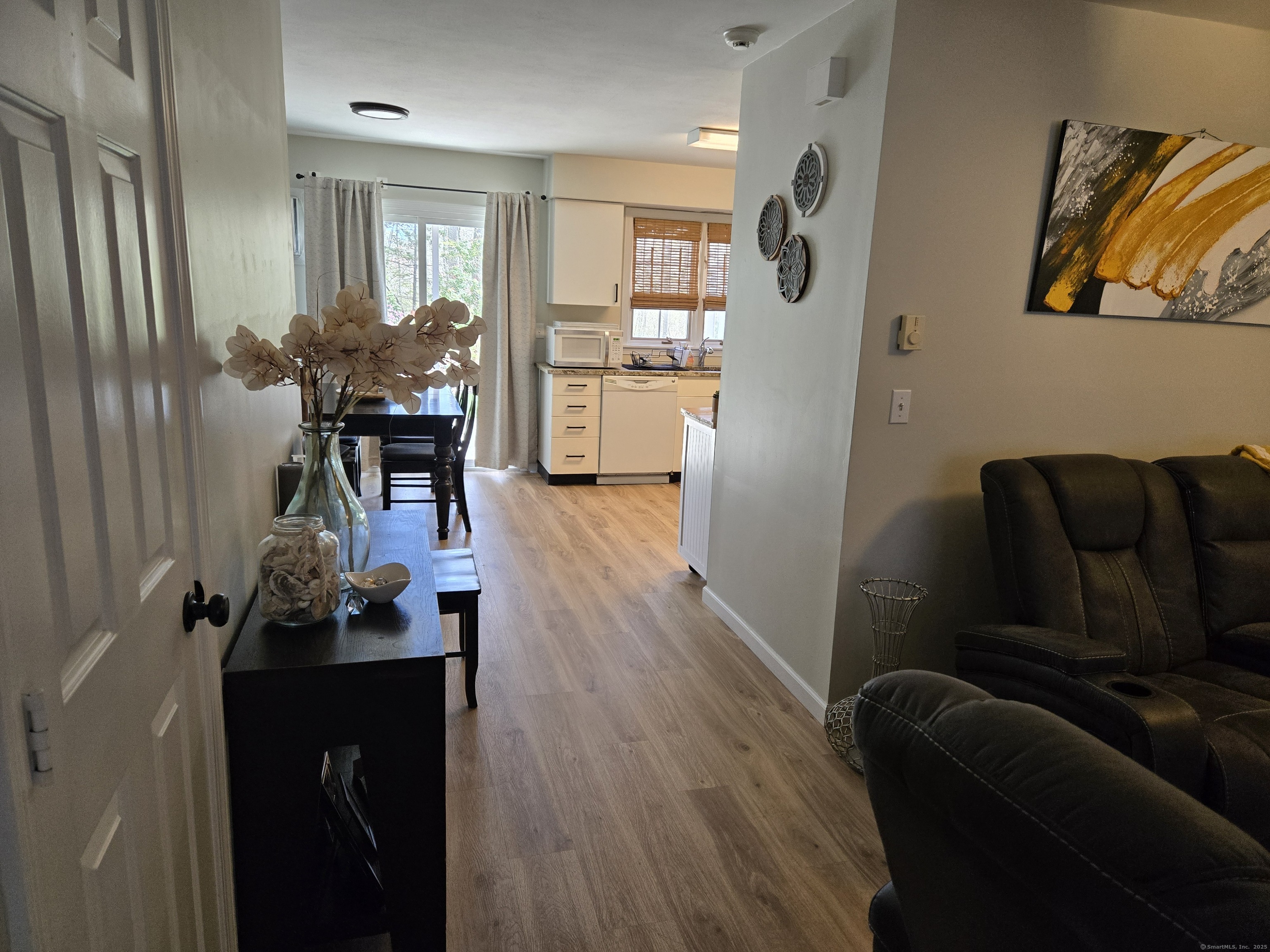 46 Founders Village #46, Clinton, Connecticut image 5