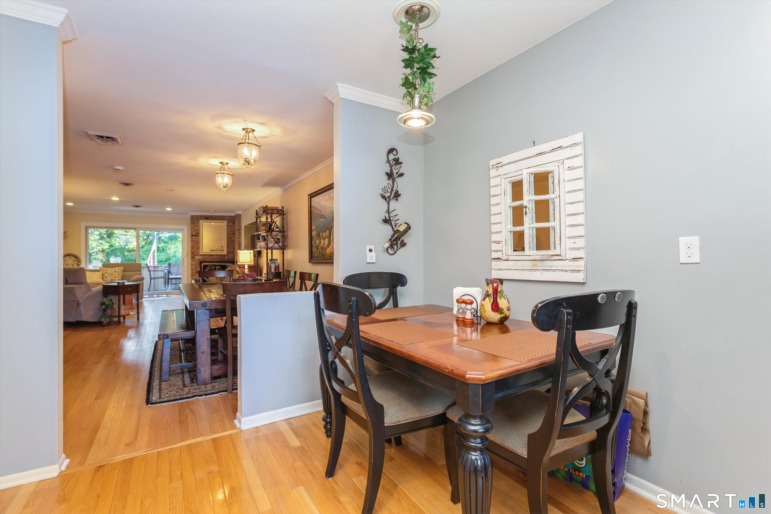 98 Gillies Lane 98