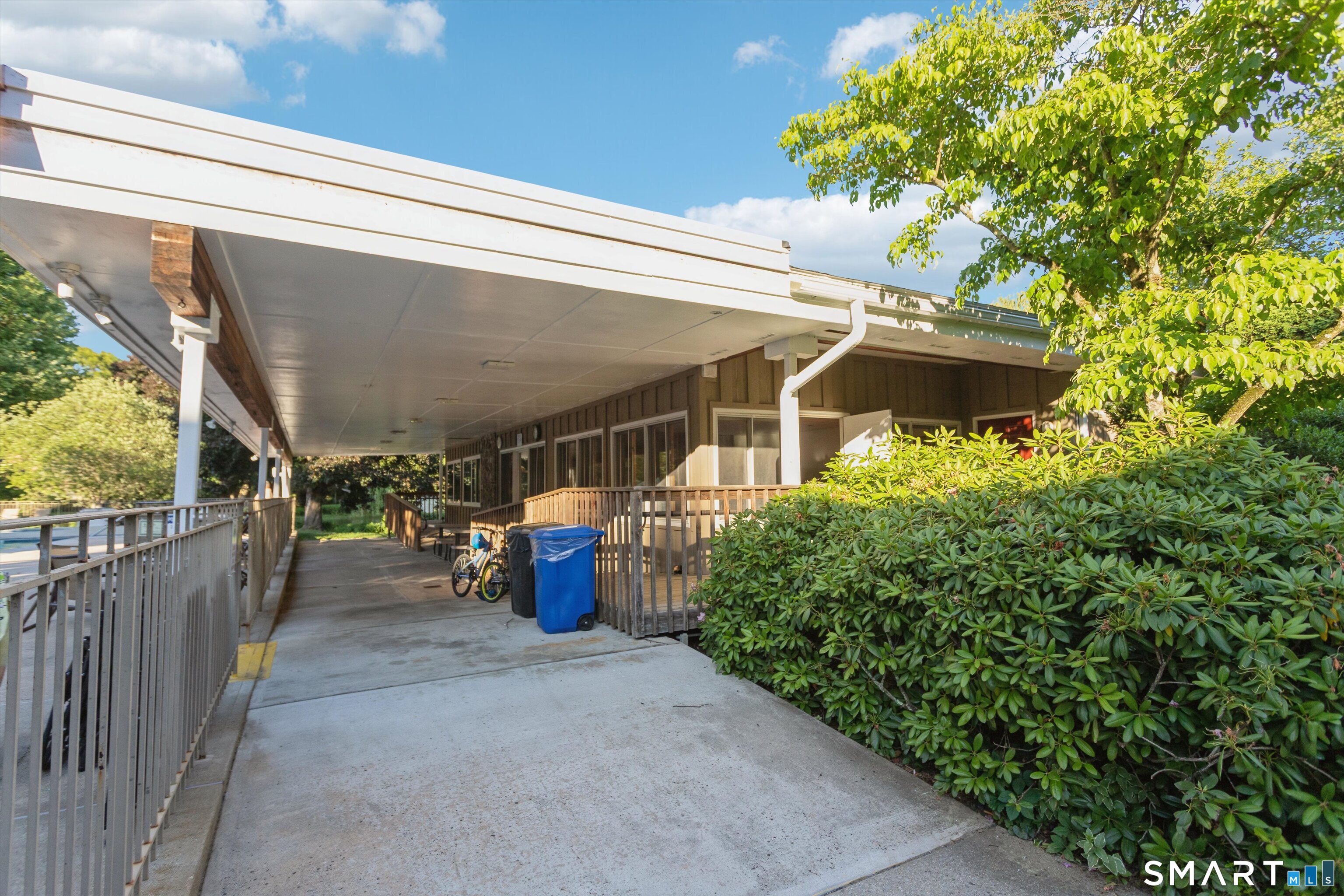 98 Gillies Lane 98