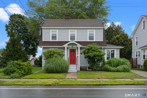 Photo of 556 Ocean Avenue, New London, CT 06320 (MLS # 24201050)