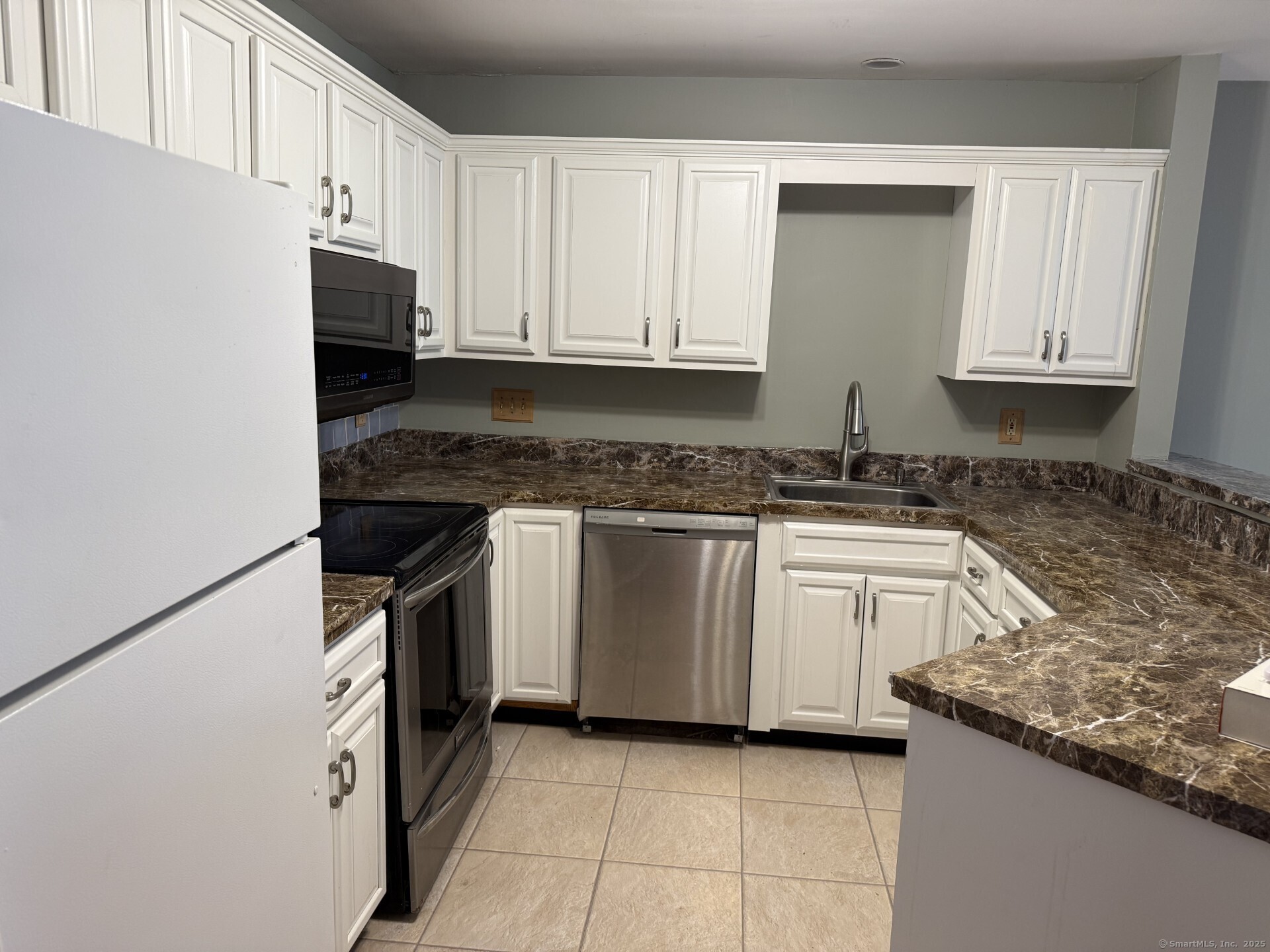 8 Rose Lane APT 26-10