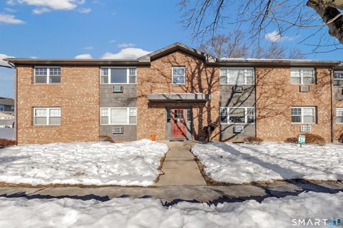 Photo of 100 Silliman Street #APT 1B, Fairfield, CT 06824 (MLS # 24153948)