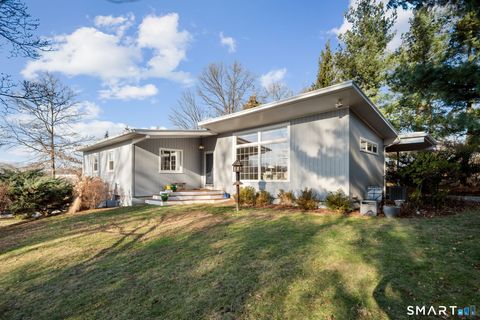 12 Splitrock Road Norwalk CT 06854