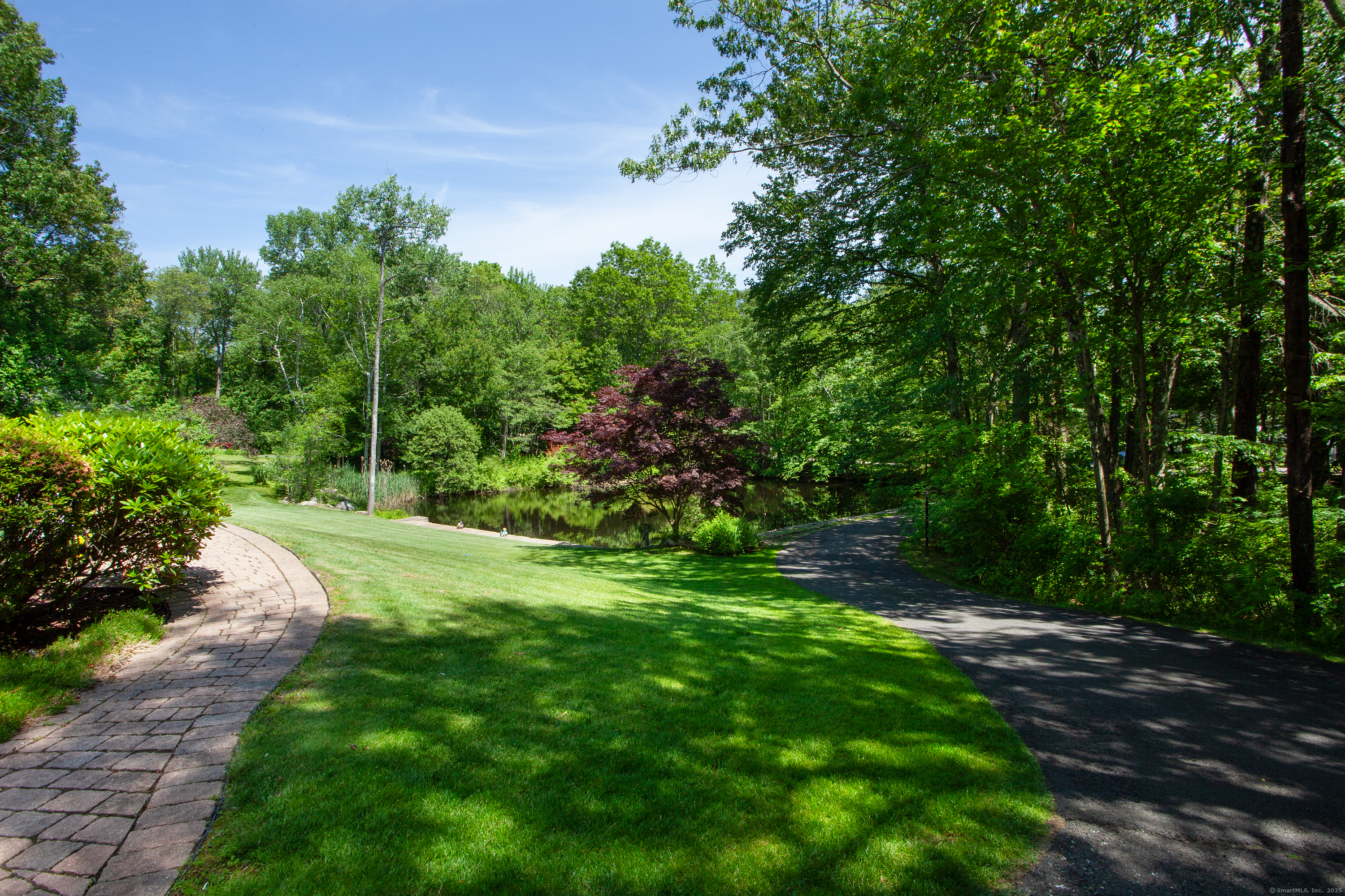 12 Northwoods Road
