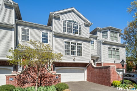 Condo For Sale - 70 Southport Place<br/> Fairfield, CT 06890
