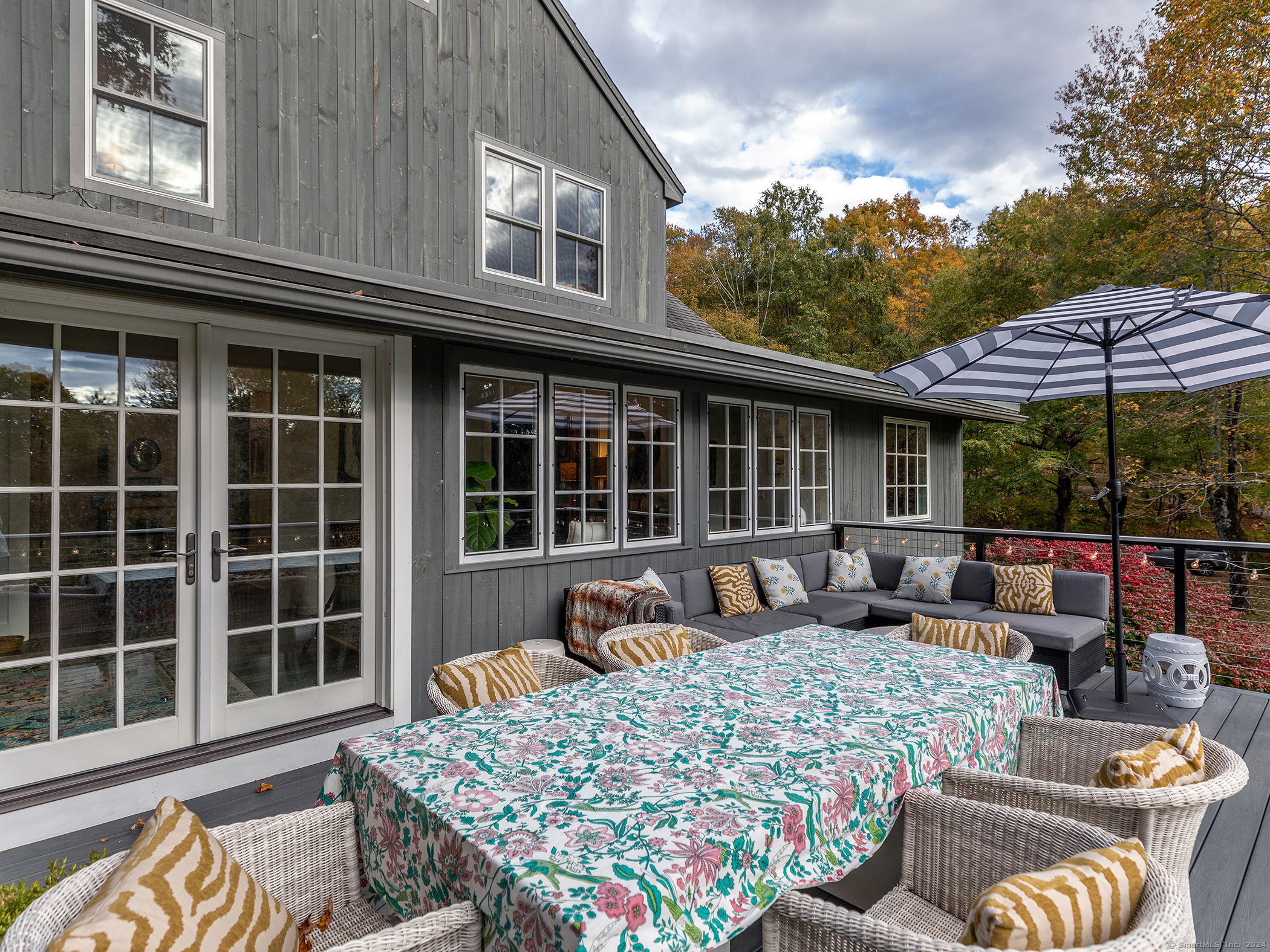 379 Lake Road