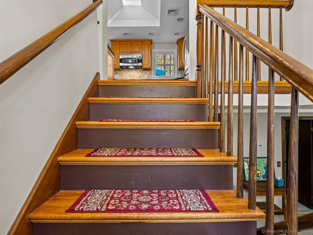197 Meadow Hills Drive, Guilford, Connecticut image 10