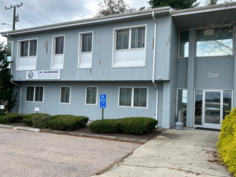 Photo of 516 Vauxhall Street, New London, CT 06320 (MLS # 24136493)