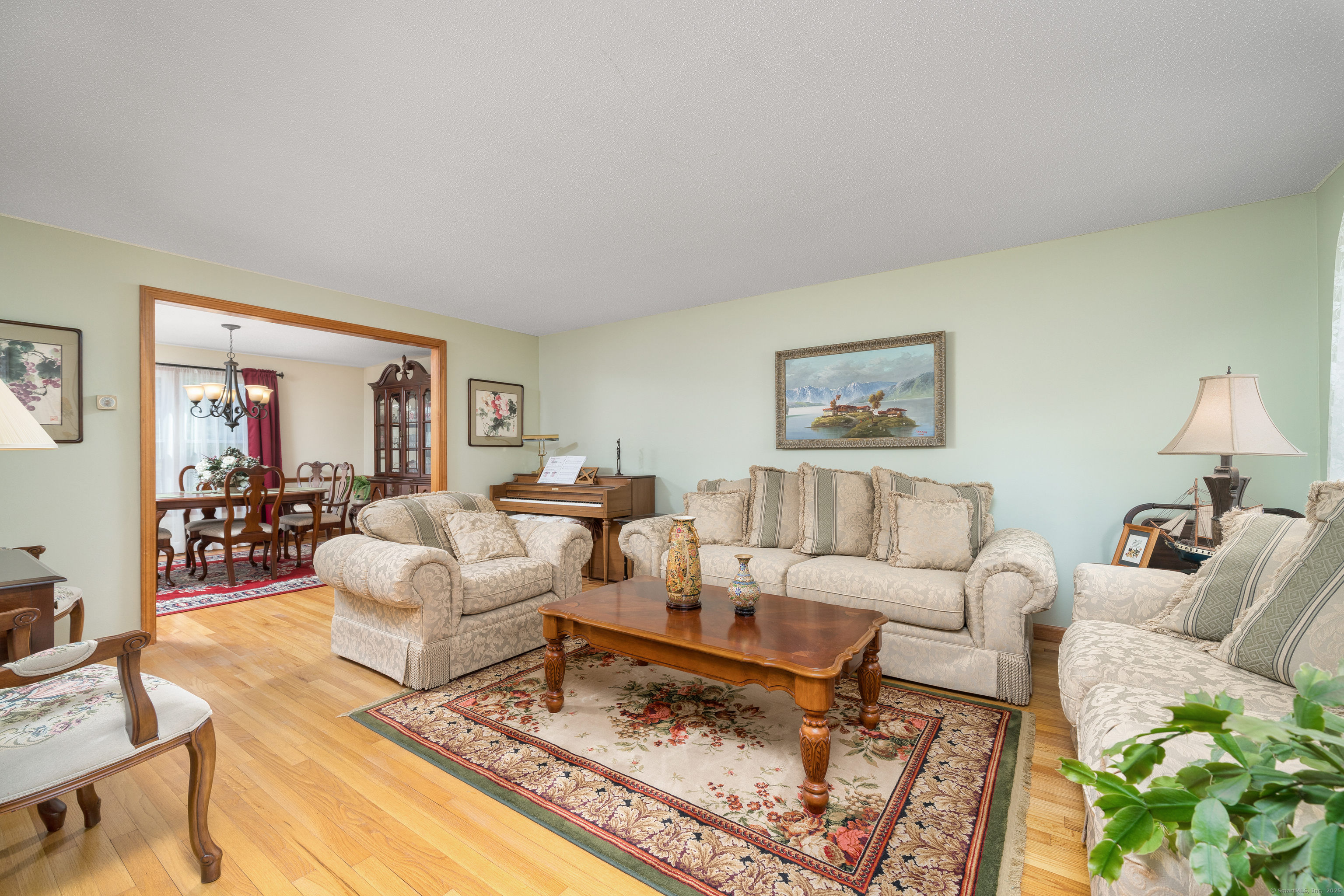 6 Brookfield Court