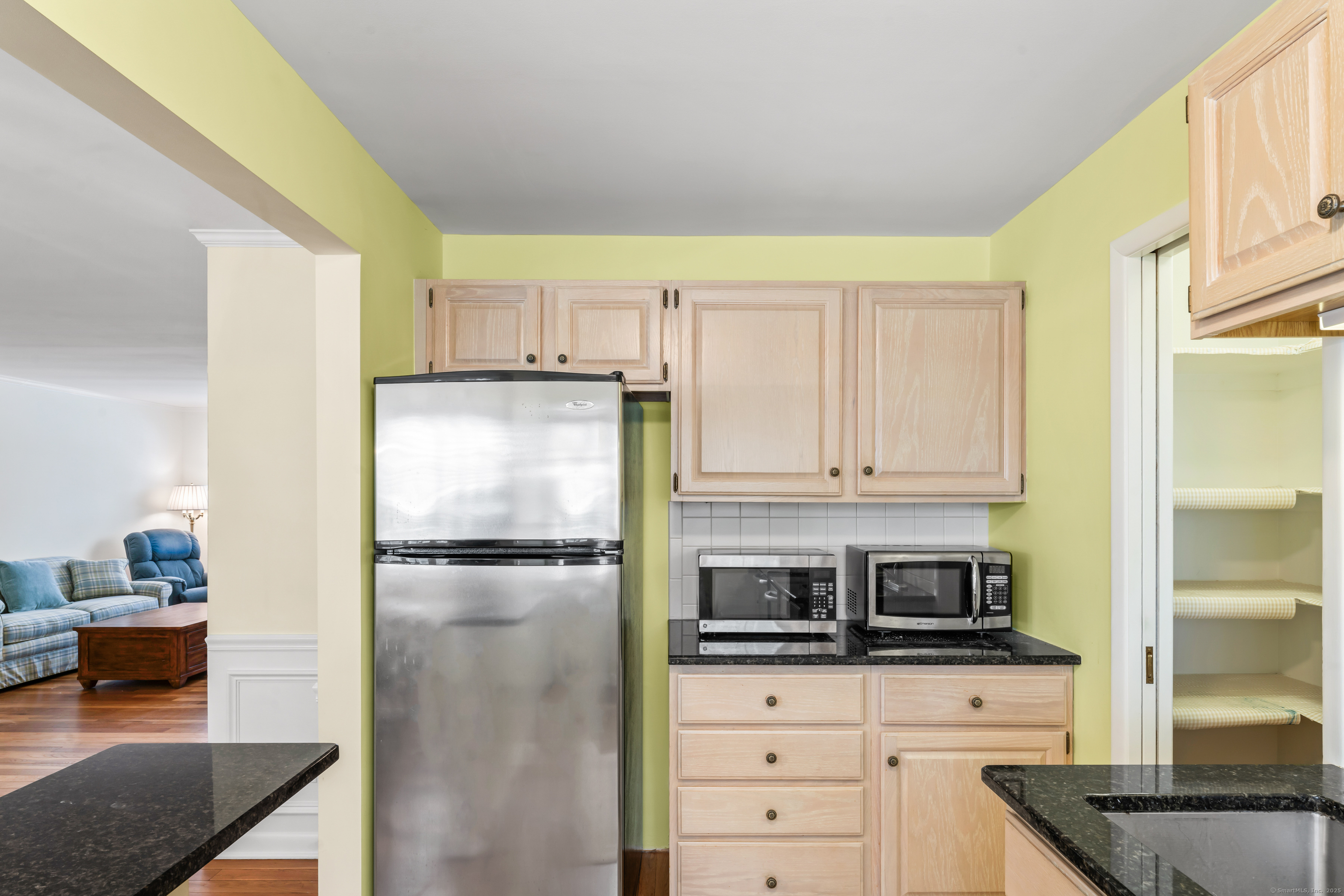 155 Heritage Hill Road #APT B, New Canaan, Connecticut image 13