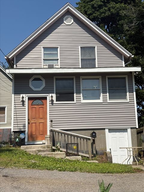 38 Mountain Avenue New London CT 06320