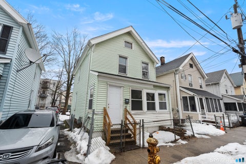 Homes For Sale - 39 Arthur Street<br/> New Haven County, New Haven, CT 06519