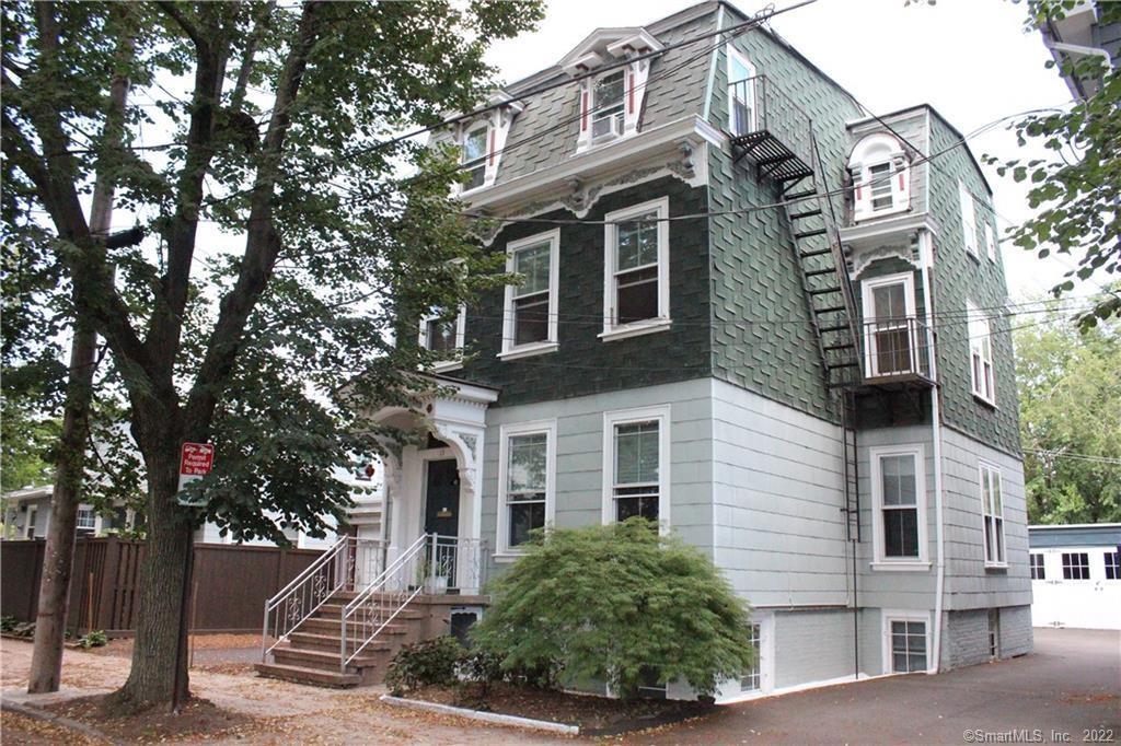 Pleasant Street 2nd Fl, New Haven, Connecticut - 2 Bedrooms  
1 Bathrooms  
5 Rooms - 