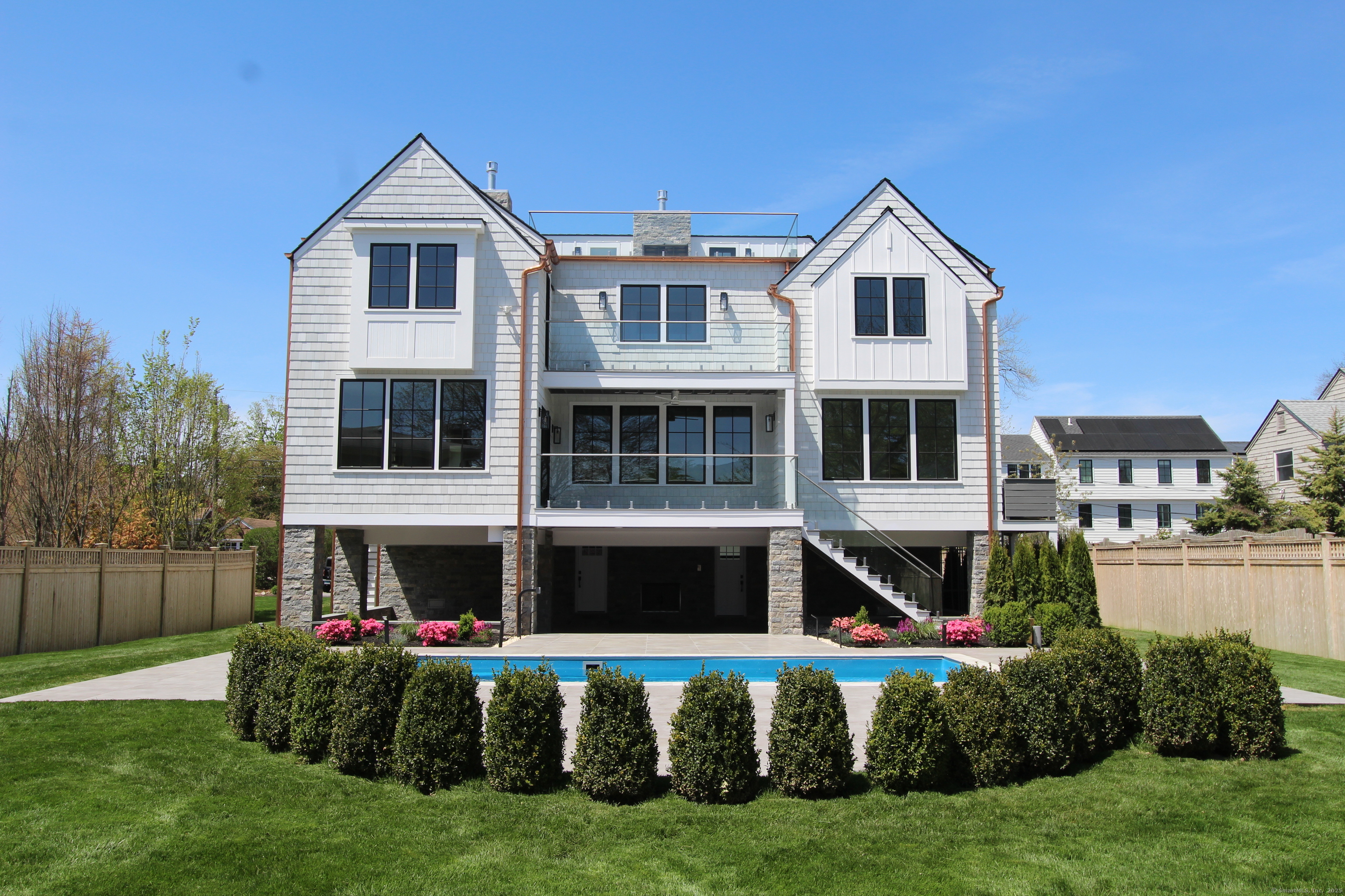 Apple Tree Trail, Westport, Connecticut - 5 Bedrooms  
5 Bathrooms  
15 Rooms - 