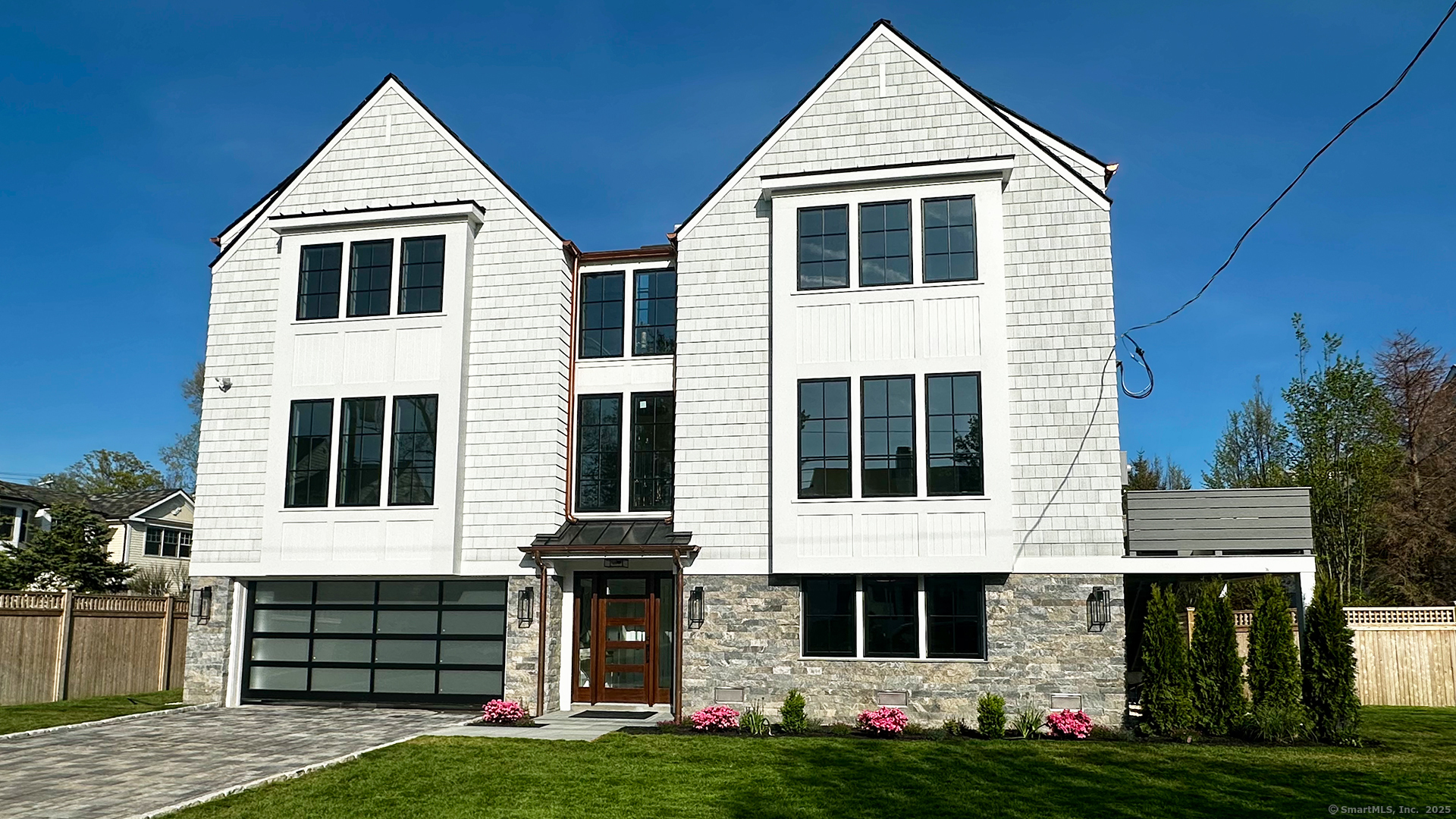 Apple Tree Trail, Westport, Connecticut - 5 Bedrooms  
5 Bathrooms  
15 Rooms - 