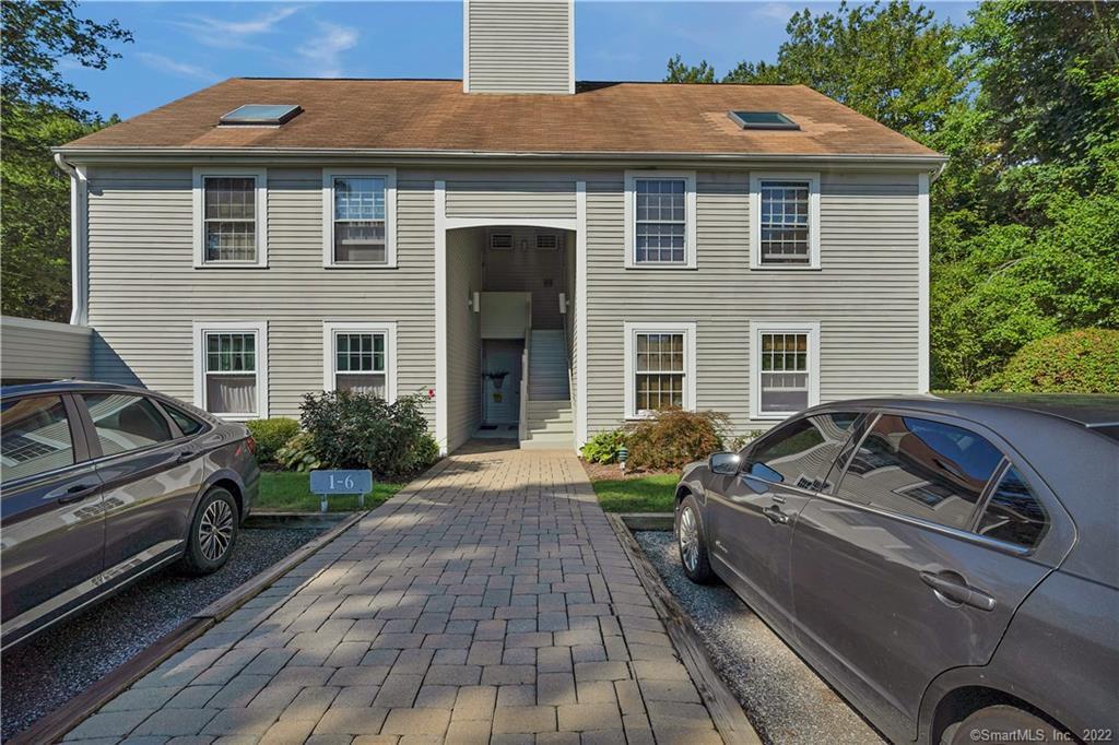 Rental Property at 6 River Colony 6, Guilford, Connecticut - Bedrooms: 1 
Bathrooms: 1 
Rooms: 4  - $1,550 MO.