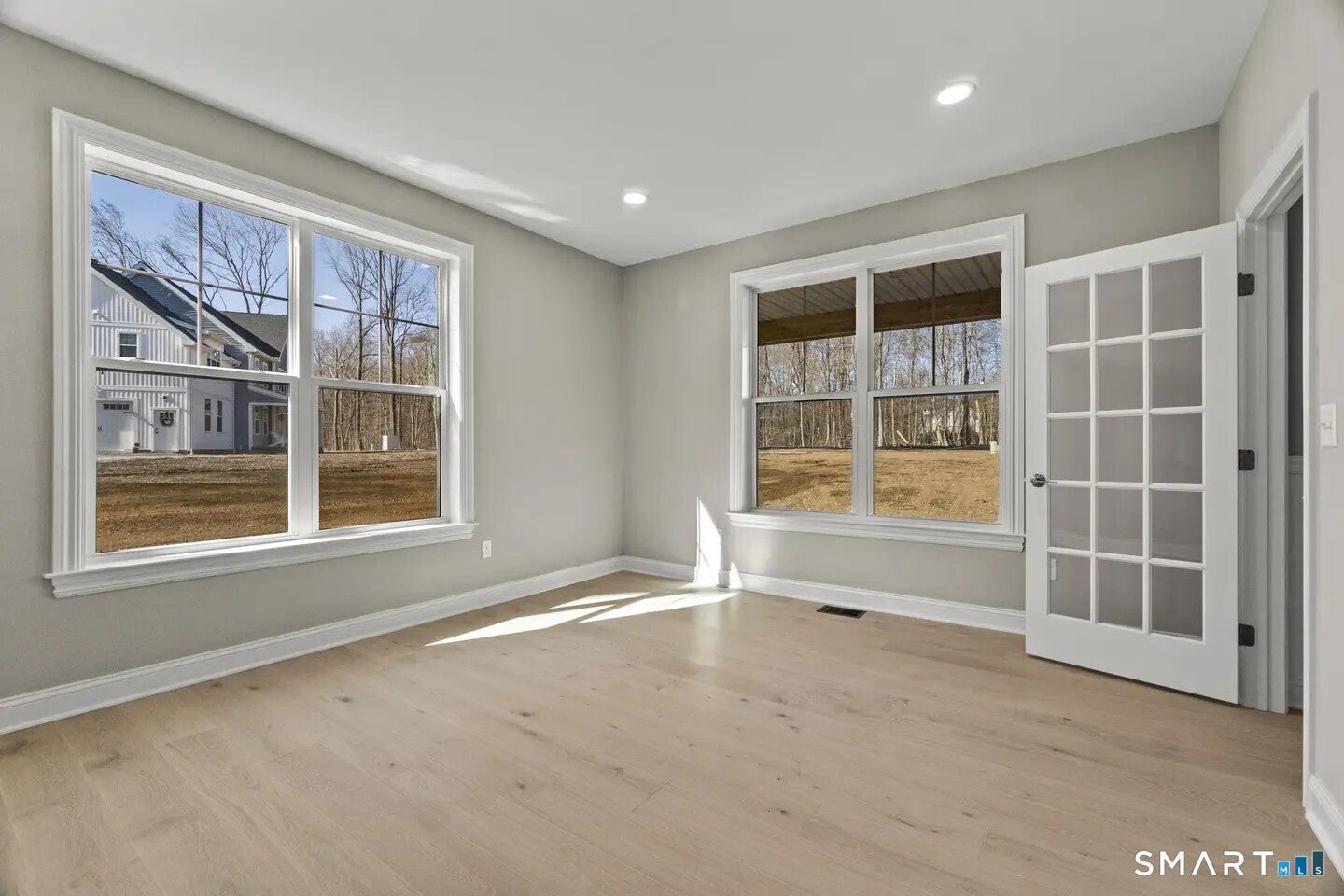 8 Twin Valley Road