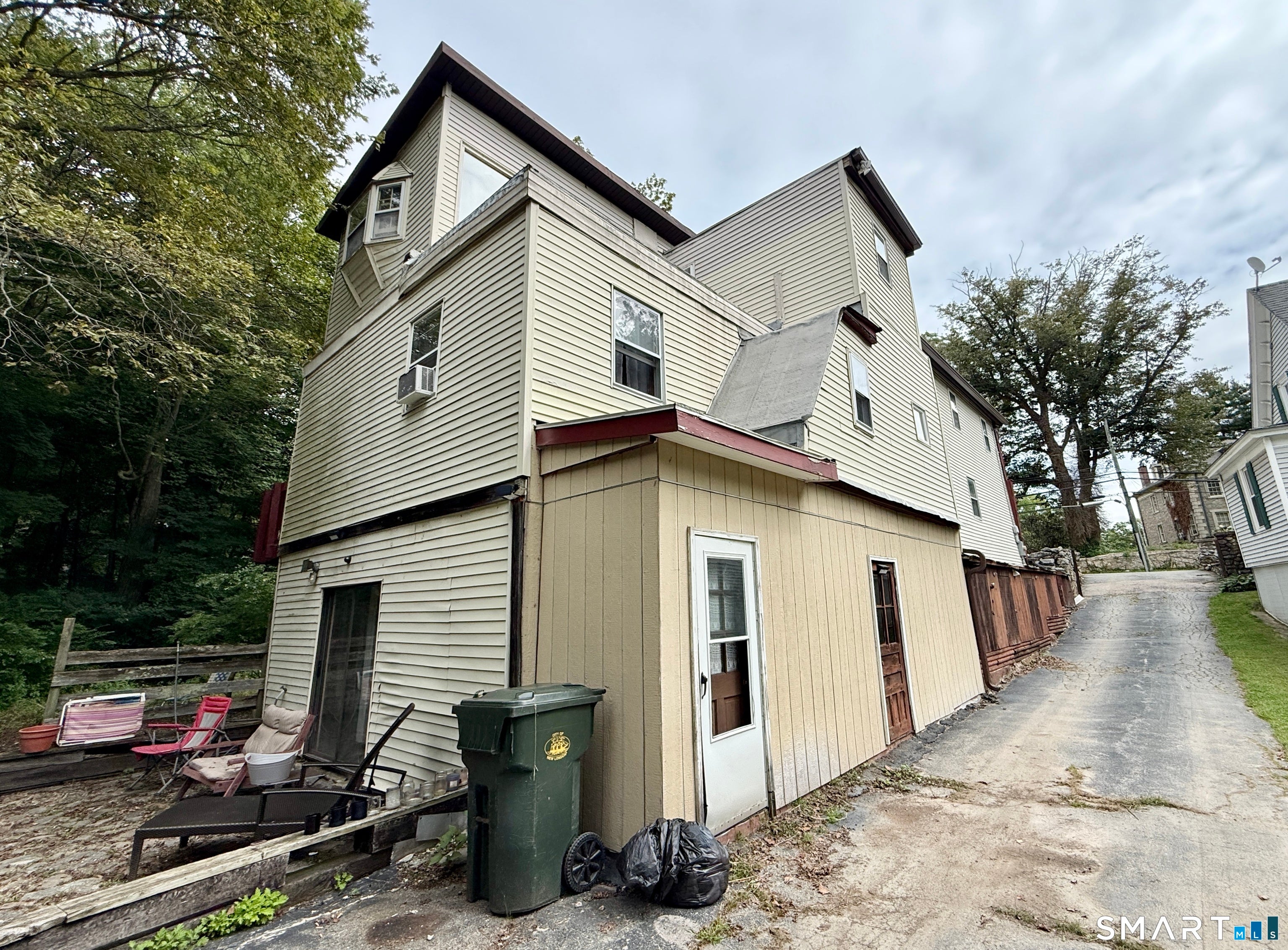 622 Williams Street