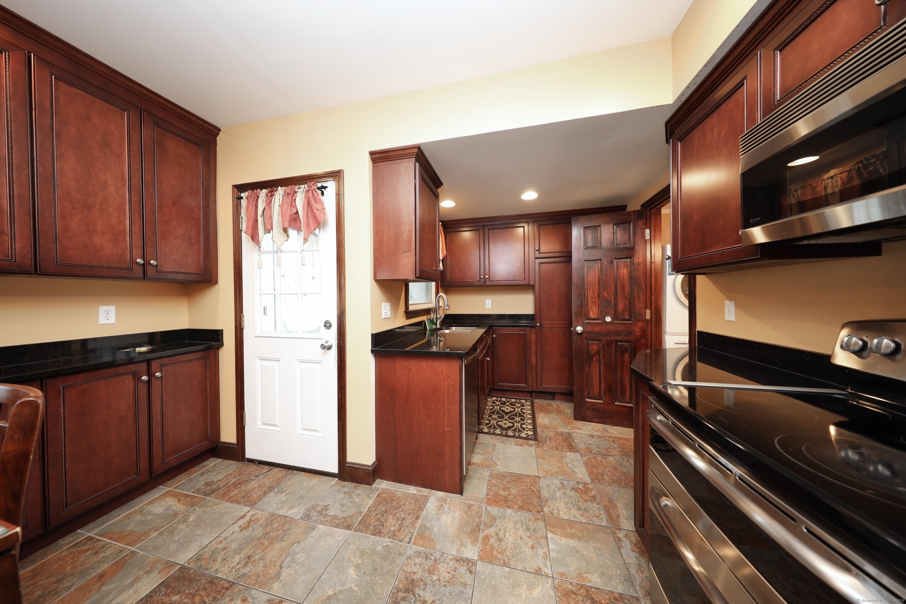 206 East Street, Wolcott, Connecticut image 21
