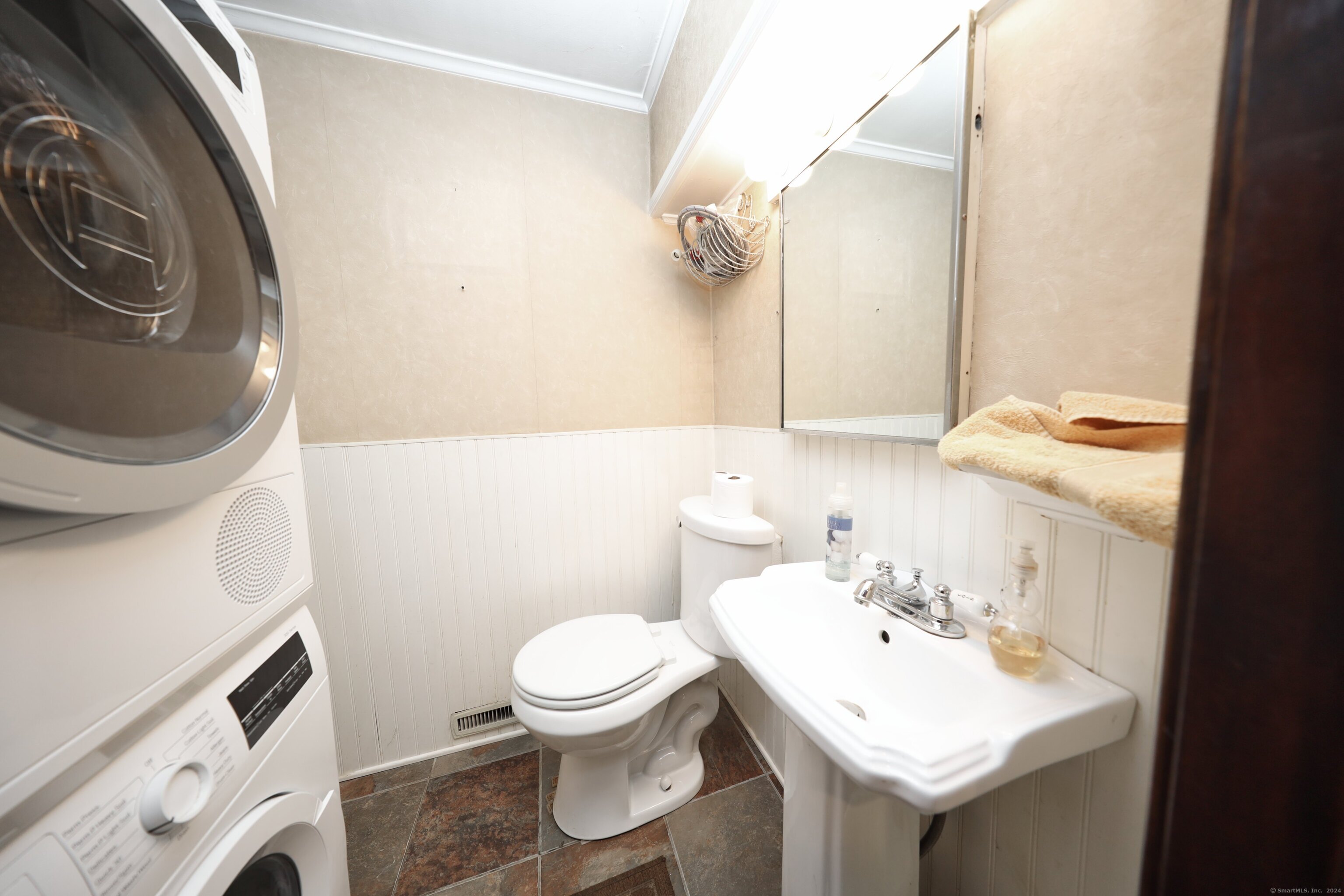 206 East Street, Wolcott, Connecticut image 28