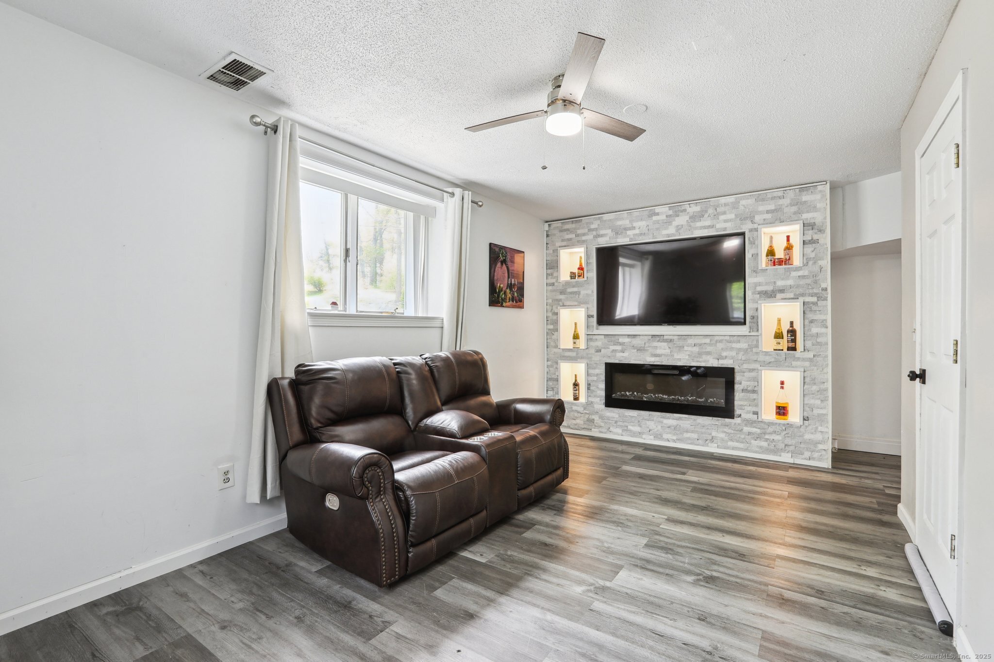219 Robinwood Road, Waterbury, Connecticut image 24
