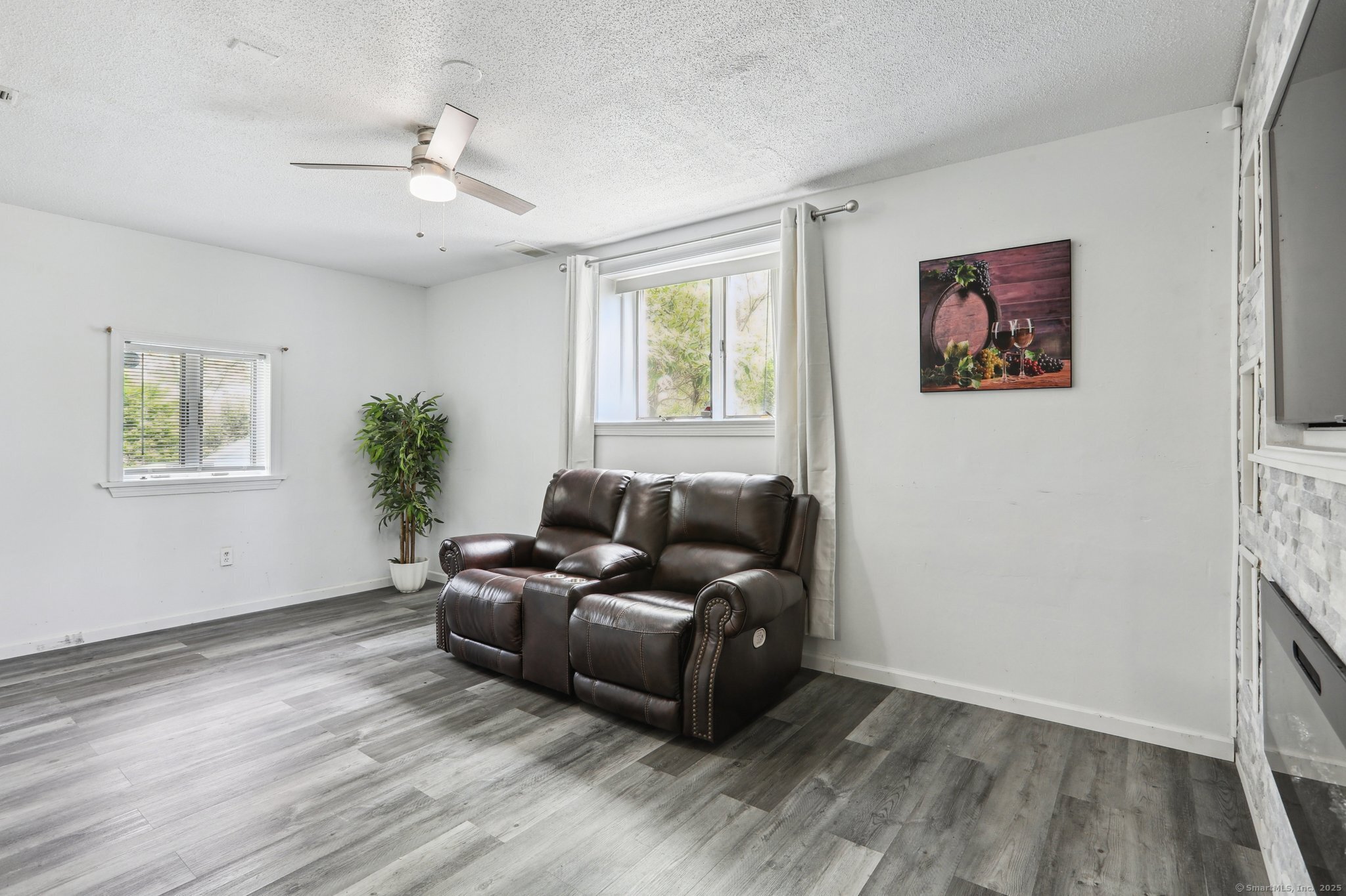 219 Robinwood Road, Waterbury, Connecticut image 23