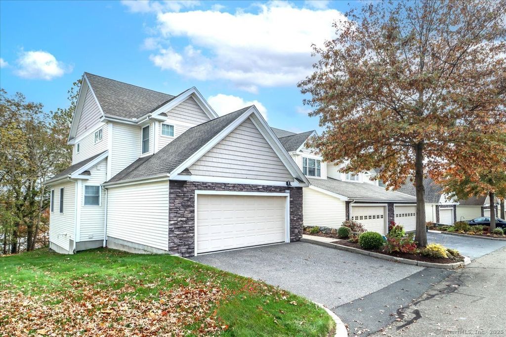 Photo of 184 Kyles Way #184, Shelton, CT 06484 (MLS # 24138300)