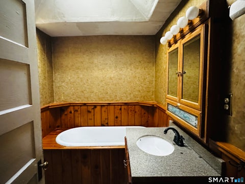Tiny photo for 175 Seymour Road, Woodbridge, CT 06525 (MLS # 24215228)