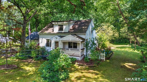 Homes For Sale - 42 Ezra Street<br/> North Haven, CT 06473