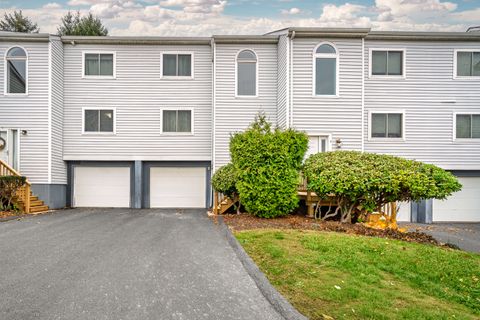 Photo of 7 Midway Drive #7, Cromwell, CT 06416 (MLS # 24144672)